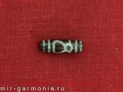 Бусина дзи Кубера с киноварью агатовая яшма 4 см